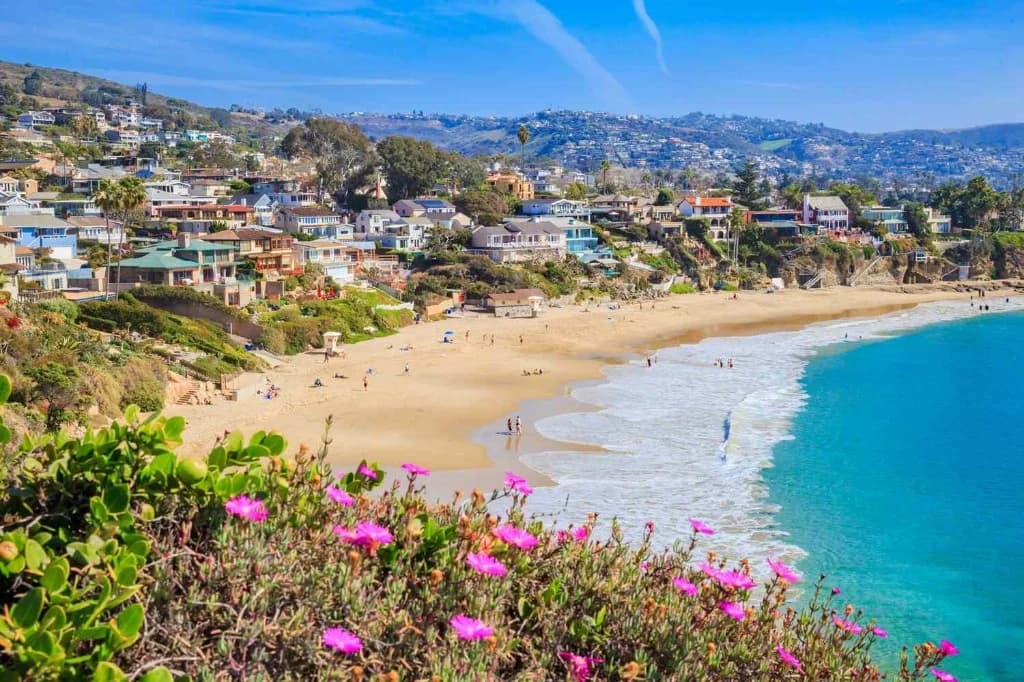Garage Door Services in Laguna Beach, CA | Urgent Garage Doors