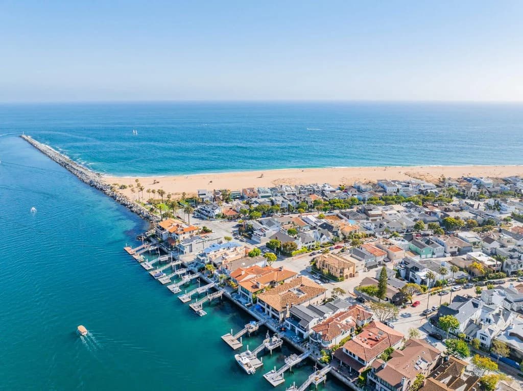 Garage Door Services in Newport Beach, CA | Urgent Garage Doors